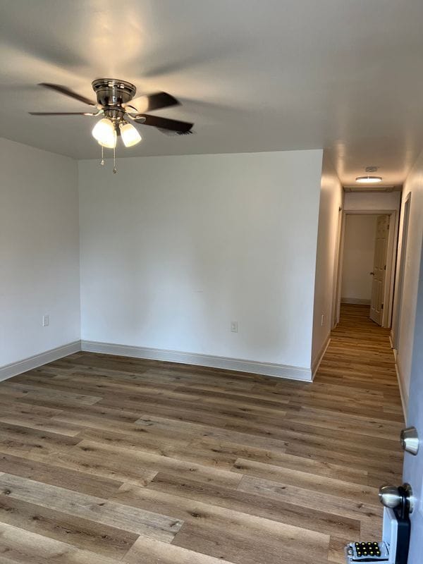 Building Photo - 109 Sorority Dr