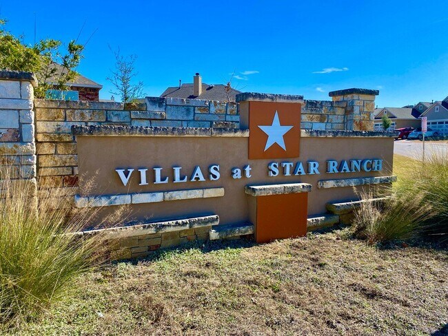 Building Photo - Live on the Golf Course at Star Ranch!! 4B...