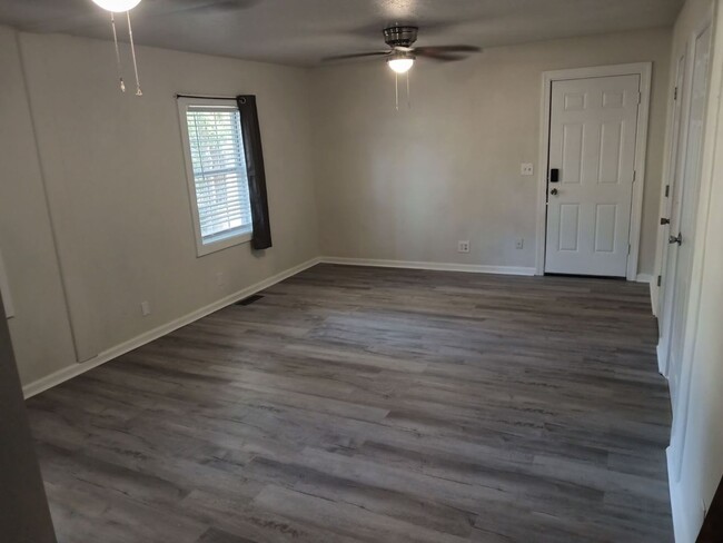 Building Photo - 1BR/1BA Unit Available in Dothan, AL