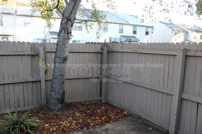 Building Photo - 44 Lucinda Ct
