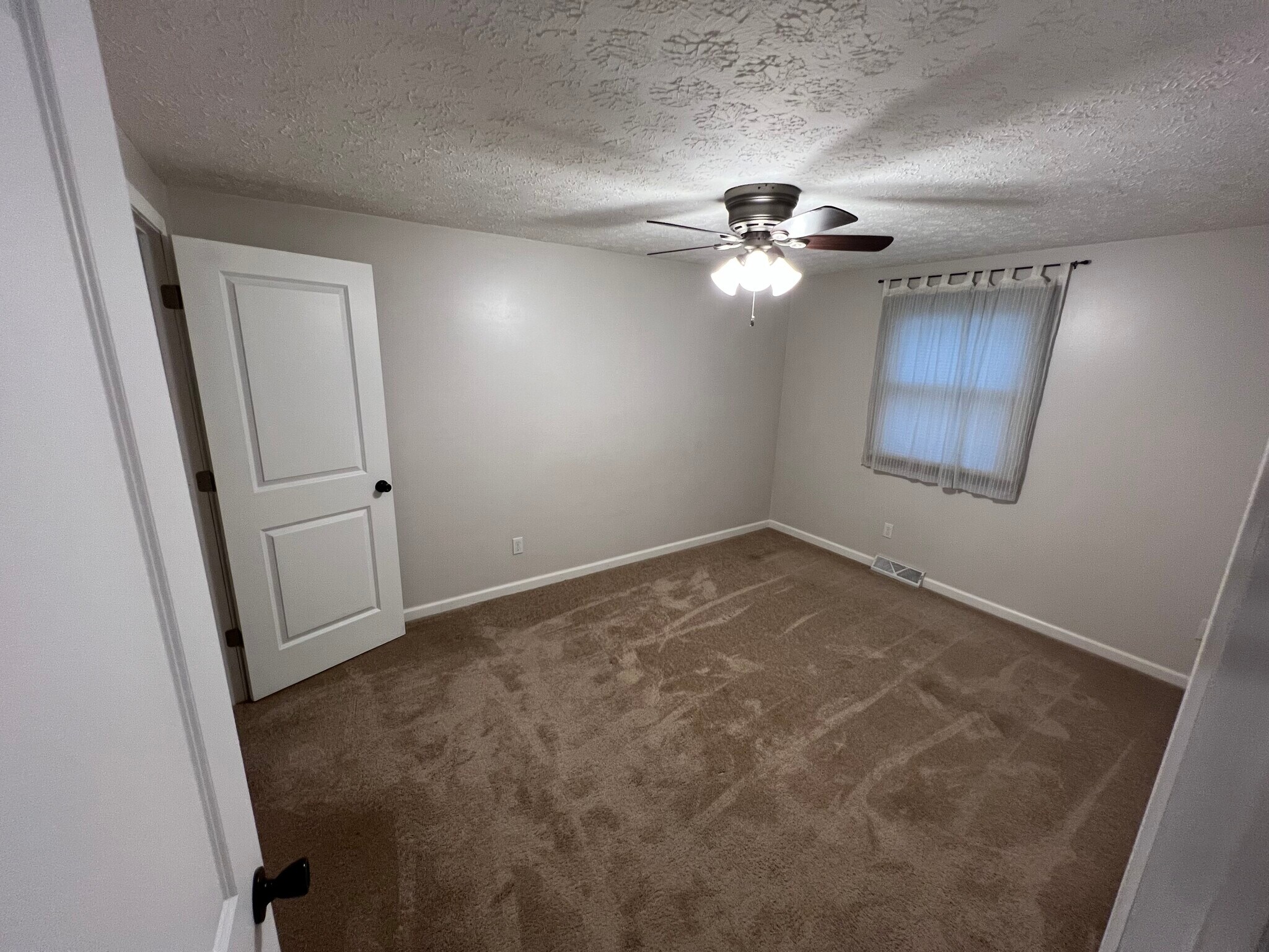 Bedroom 1 - 662 River Rd