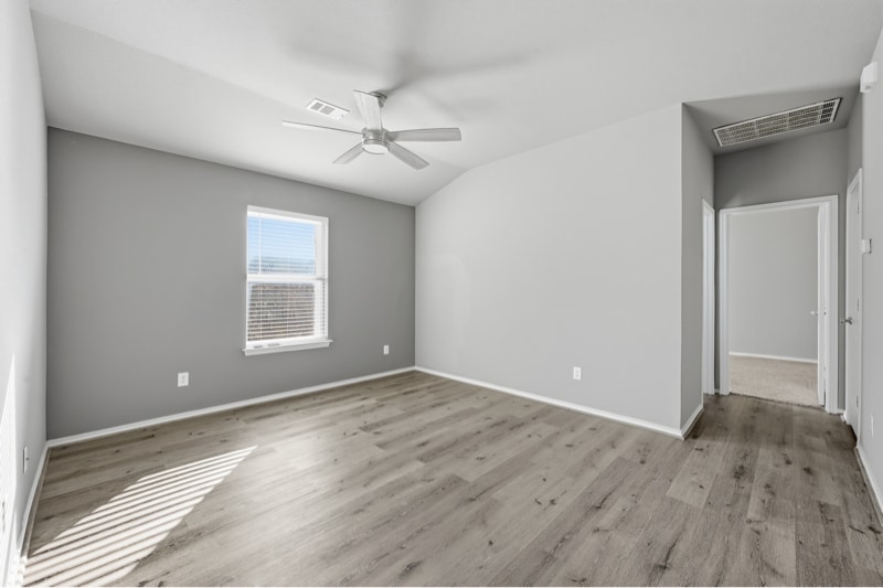 Building Photo - 4528 Sleepy Meadows Dr