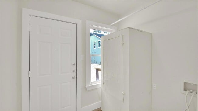 Building Photo - 4008 Speedway