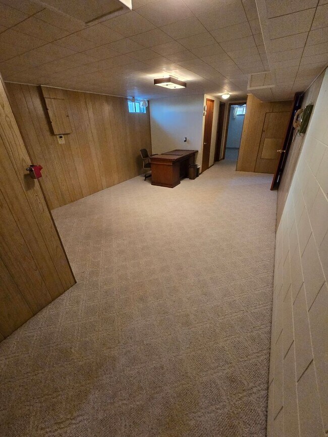 Building Photo - 1133 N Howard Ave