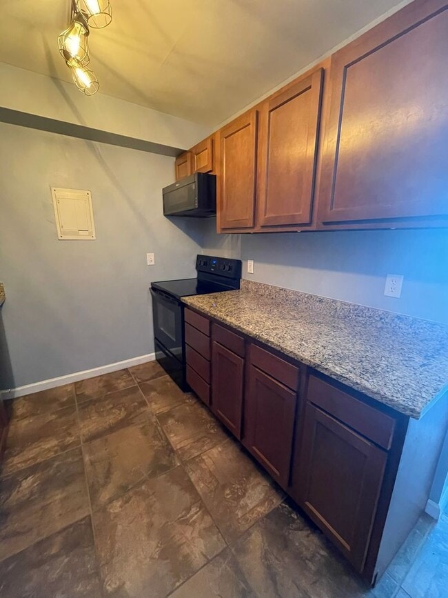 Building Photo - West Ann Arbor Condo: 2 Bed, 2 Bath with Indoor Pool & Patio