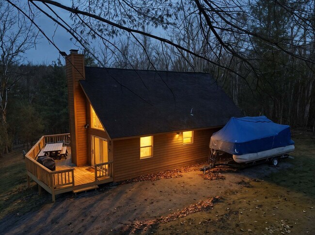 Building Photo - 610 Traci Ln