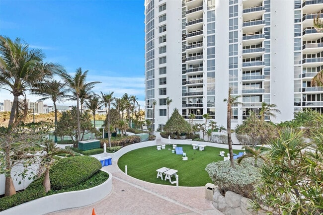Building Photo - 18001 Collins Ave