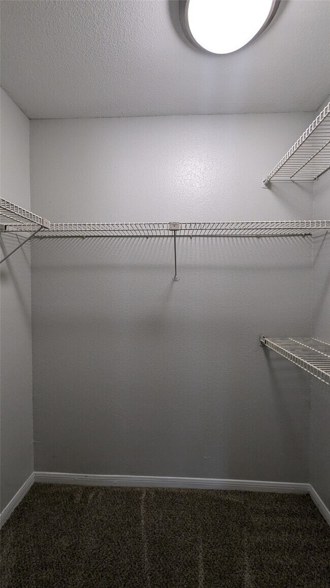 Building Photo - 5711 Sugar Hill Dr