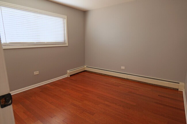 Building Photo - 3680 W 119th St