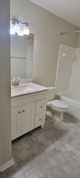 FOR RENT 2BR/2BA Condo in Lakewood Ranch, FL - 7411 Vista Way
