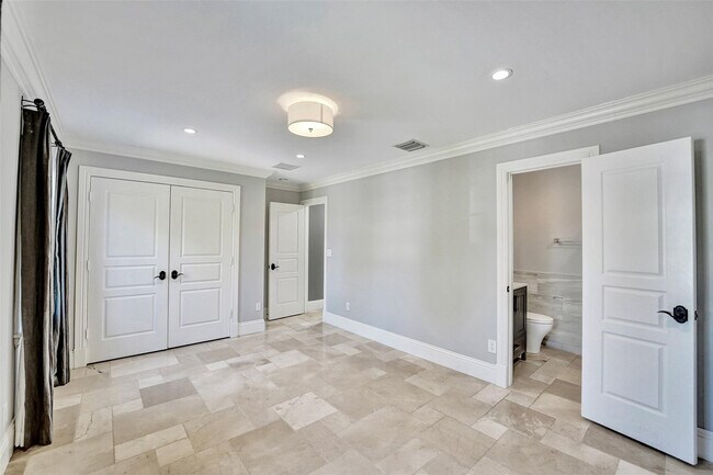 Building Photo - 1744 SE 9th St