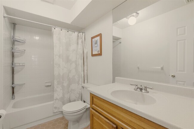Building Photo - 9 Northbridge Pl