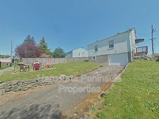 Building Photo - 1011 N Rainier Ave