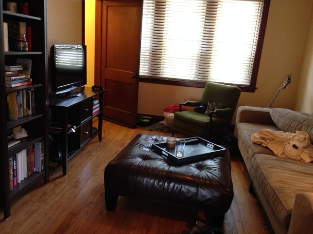 Building Photo - 1832 N Marshfield Ave