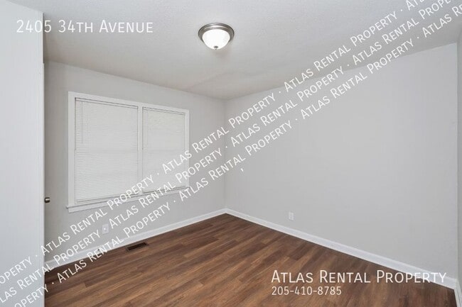 Building Photo - 2405 34th Ave