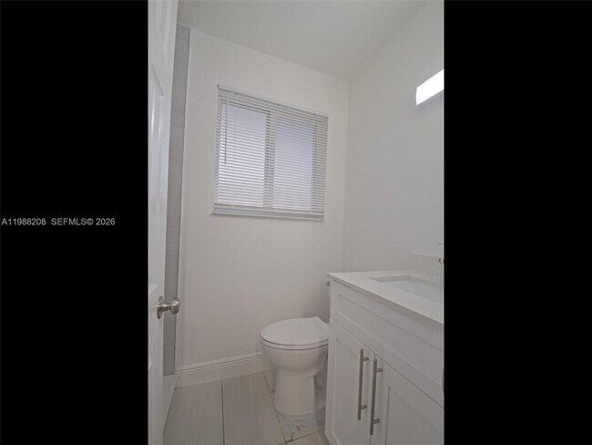 Building Photo - 5510 Johnson St