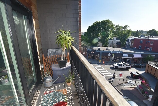Building Photo - 120 Savin Hill Ave