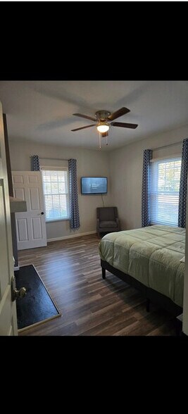 Primary Photo - 1791 Whitman Rd