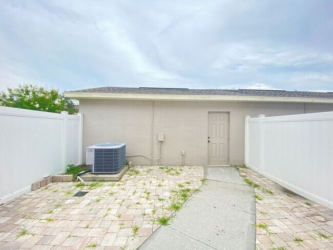 Building Photo - 8634 Danforth Dr