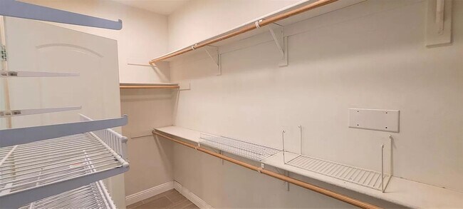 Building Photo - Hidden gem in prestigious community of Pal...