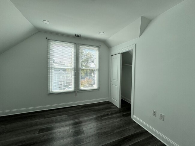 Building Photo - Stylish 3-Bedroom Home in Hackensack, NJ for Rent