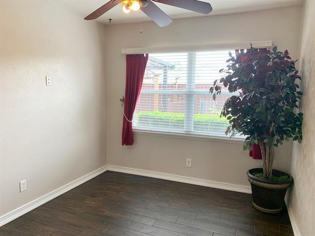 Building Photo - 1209 Crestwood Ct