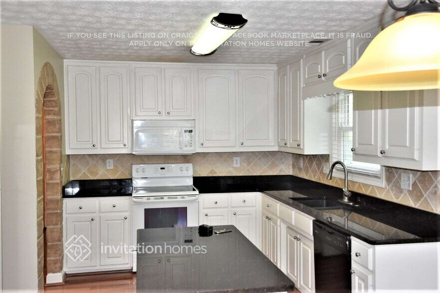 Building Photo - 3929 Duncan Ives Dr