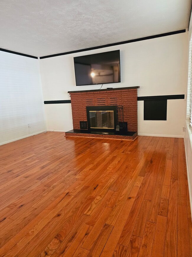 Building Photo - Charming 3 Bedroom Home Near Downtown Jacksonville