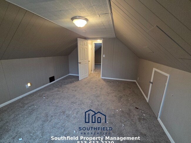 Building Photo - 319 Main Ave