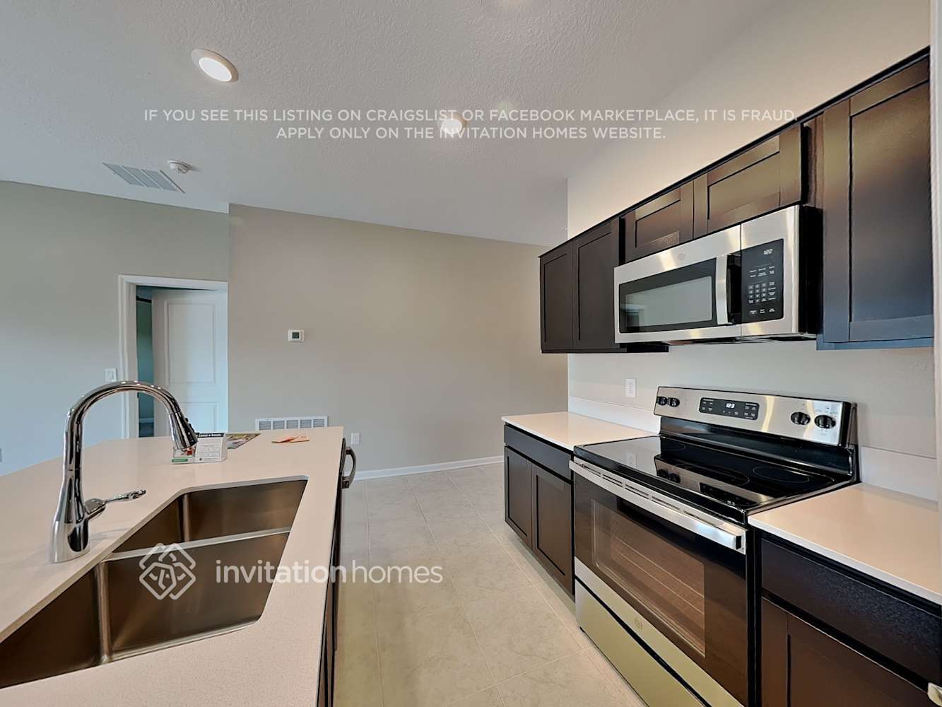 Building Photo - 4300 Holstein St