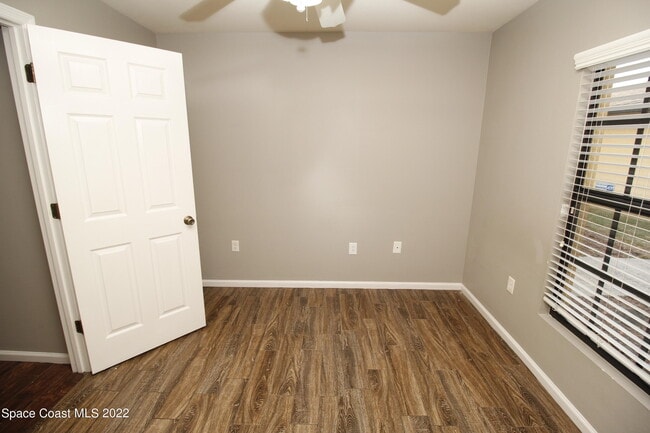 Building Photo - 1265 Luminary Cir