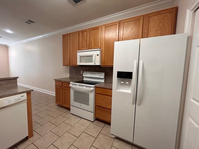 Building Photo - 12341 Pine View Ln