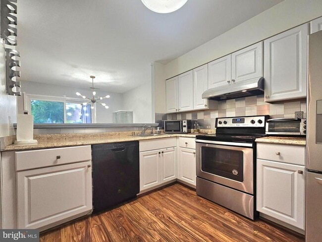 Building Photo - 8077 Pantano Pl
