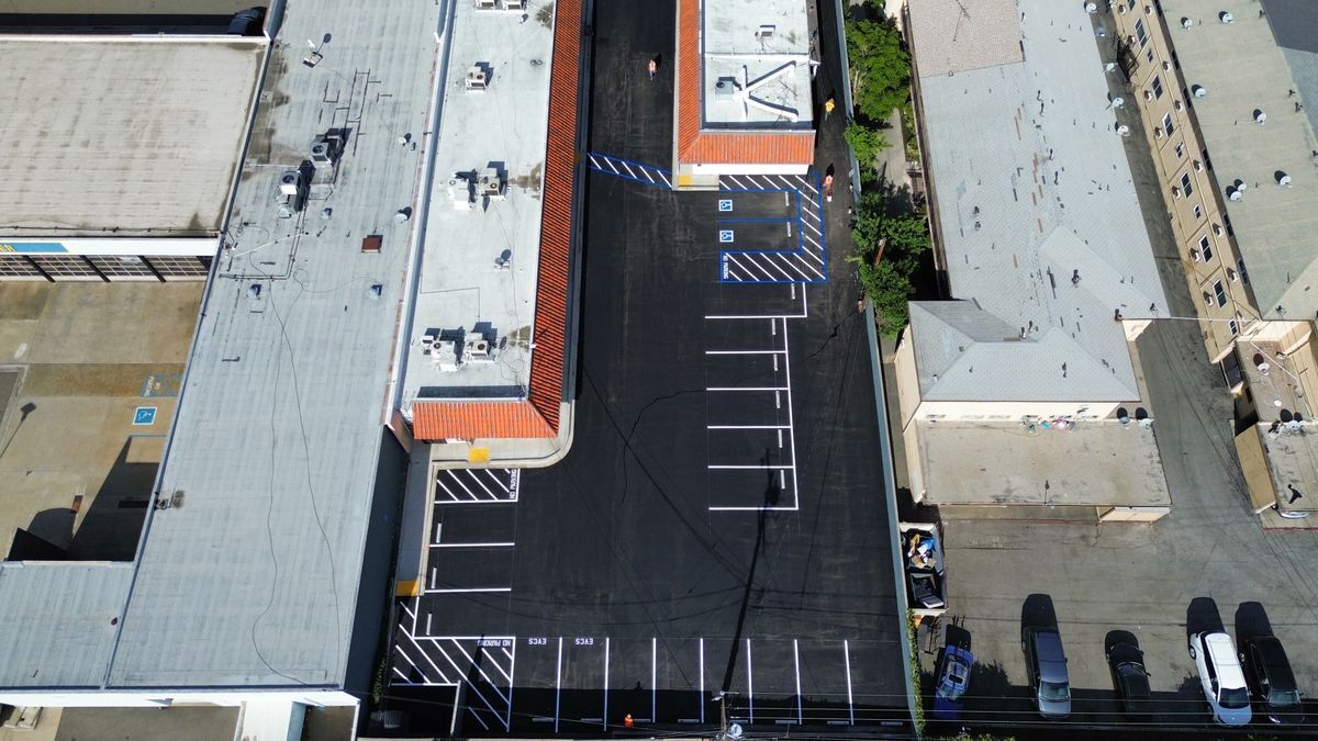 Building Photo - 2530 W Whittier Blvd