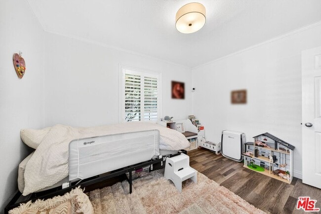 Building Photo - 6257 Bluebell Ave