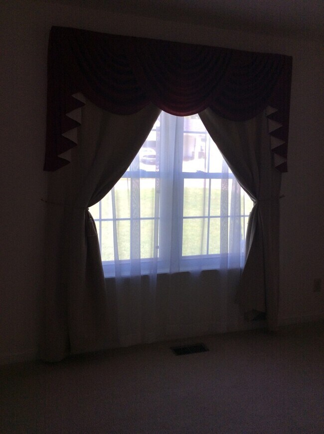 Building Photo - Vass Meadows