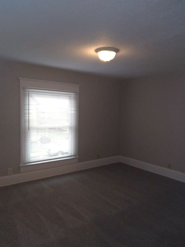 Building Photo - 173 Grant St