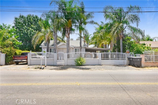 Building Photo - 10722 Wells Ave