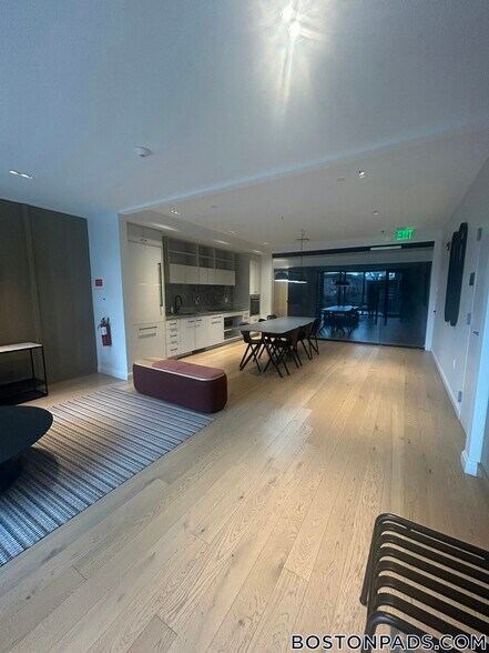 Building Photo - 55 Brighton Ave