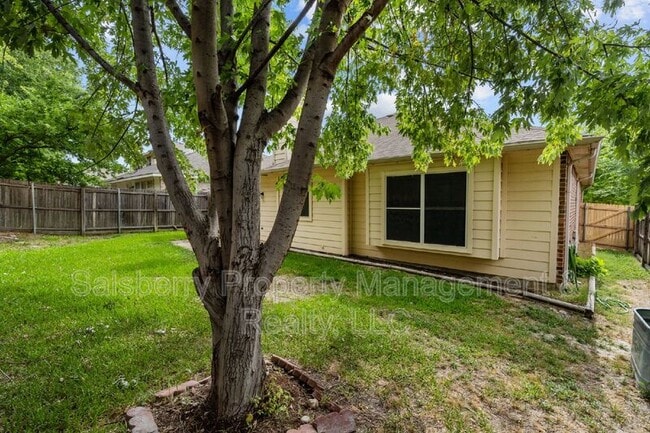 Building Photo - 4717 Barnhill Ln