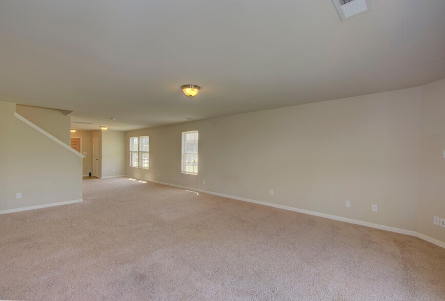 Building Photo - 28041 Kawana Ct