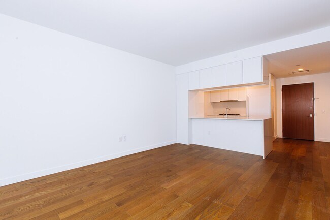 Building Photo - 99 Hudson St