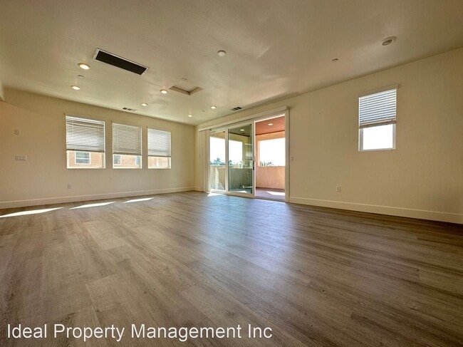 Building Photo - 5 br, 4.5 bath House - 1653 Golden Path Ln