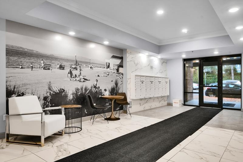 Building Photo - 4847 California Ave SW