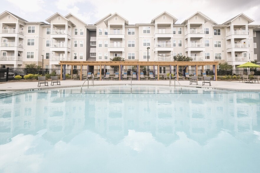 Building Photo - The Station at Savannah Quarters
