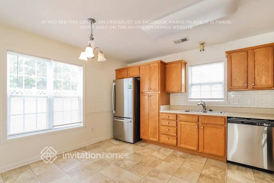 Building Photo - 4360 Reedy Fork Pkwy