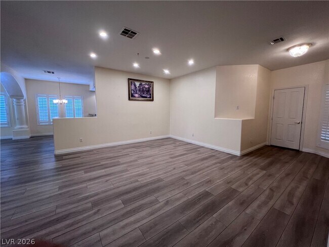 Building Photo - 678 Kentons Run Ave