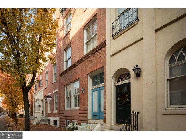 Building Photo - 717 Spruce St
