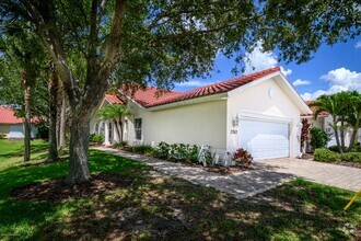 Building Photo - IMMACULATE TURNKEY FURNISHED- NEAR TWIN IS...