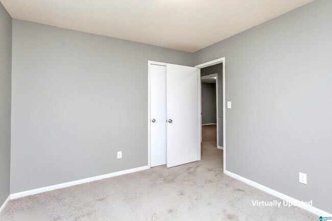 Building Photo - 506 Vardar Ln